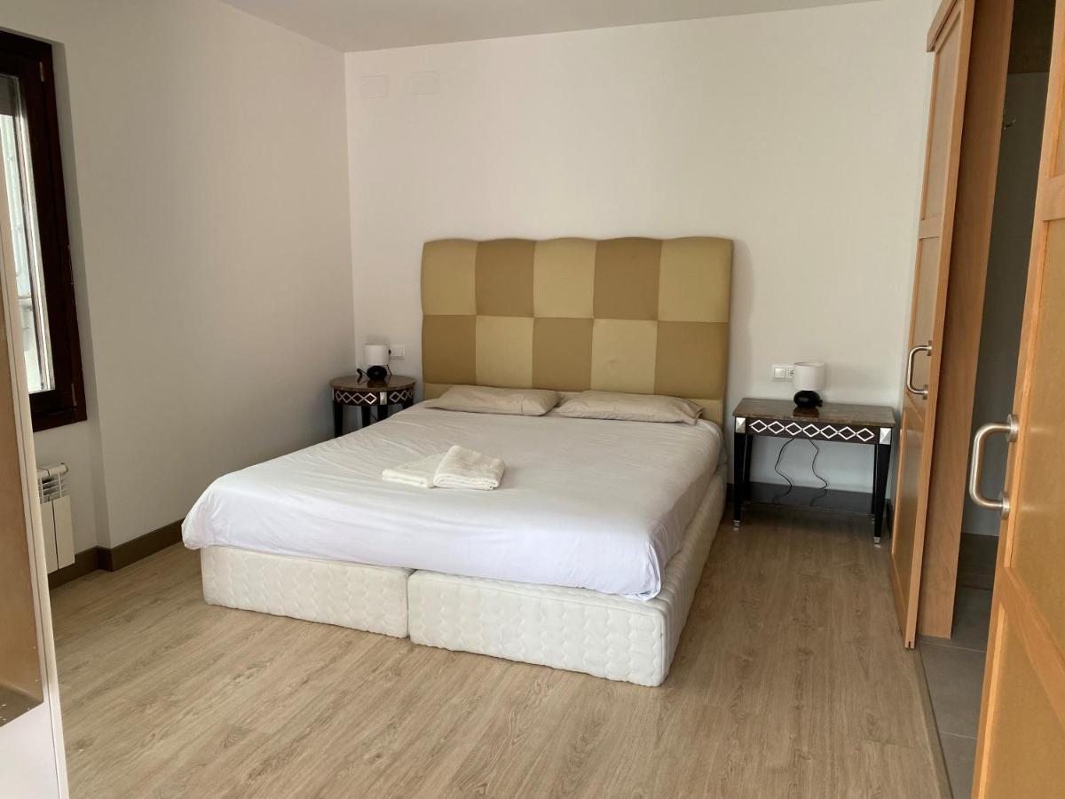 Apartamento Acogedor Sant Joan de les Abadesses Bagian luar foto